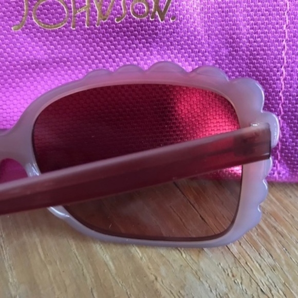 BETSEY JOHNSON Espresso Scalloped UV Sunglasses 18